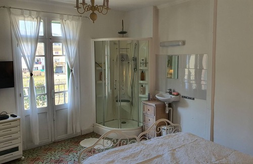 Arles-sur-Tech House | House with roof terrace, panoramic view, sleeps 4 to 6. Pets allowed