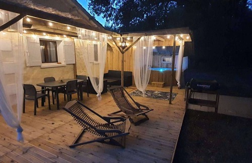 Lacanau Villa | House with SPA in quiet wooded area on 10000m2 between ocean beaches and lake in Lacanau