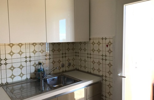 Finale Ligure Apartment | House with terrace with wonderful sea view three minutes from the beach