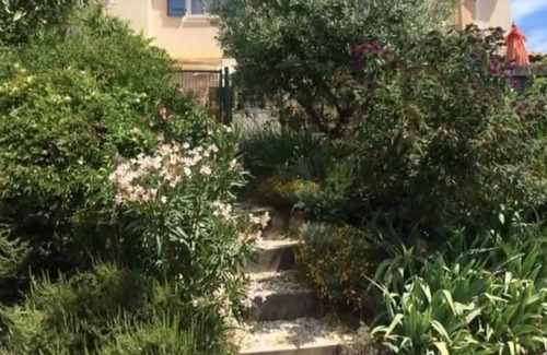 Merindol House | House with terrace Luberon sud