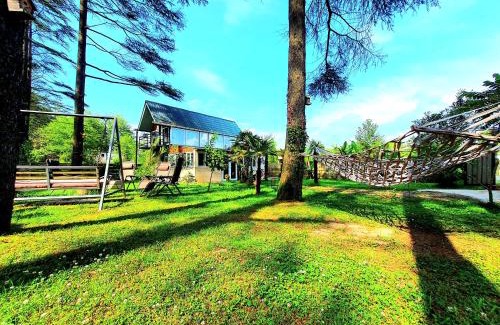 Ureki House | House & Yard Sesil Forest 90m to beach Kaprovani