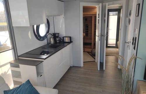 Barth Boat Rental | Houseboat Fjord Capella - Solar boat in Barth