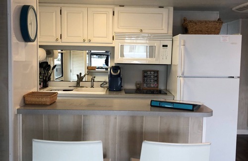 Kittery Boat Rental | Houseboat Located In The Beautiful Kittery/Portsmouth Harbor