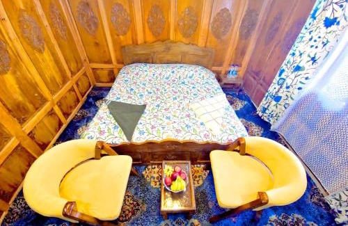 Khattalwada Boat Rental | Houseboat Oslo