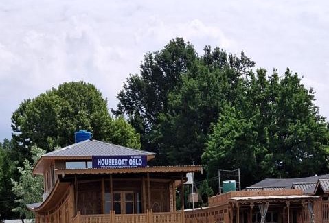 Khattalwada Boat Rental | Houseboat Oslo