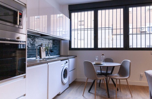 Almenara Apartment | Housing Simancas I by Sharing Co