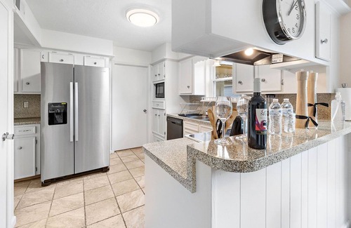Clodine House | Houston Pool Heaven | BBQ Games | WiFi | Sleep 16