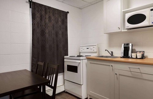 Grande Prairie Hotel | Howard Johnson by Wyndham Grande Prairie
