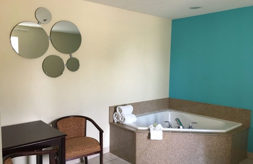 Houma Hotel | Howard Johnson by Wyndham Houma