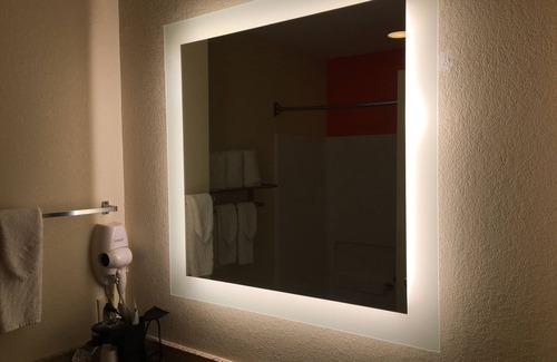 Houma Hotel | Howard Johnson by Wyndham Houma