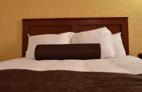 Historic Centre Hotel | Howard Johnson by Wyndham Morelia Calle Real