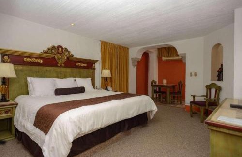 Historic Centre Hotel | Howard Johnson by Wyndham Morelia Calle Real