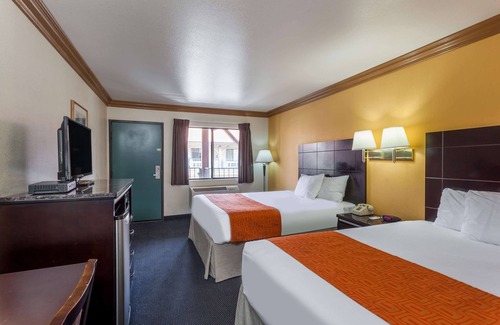 Norco Hotel | Howard Johnson by Wyndham Norco