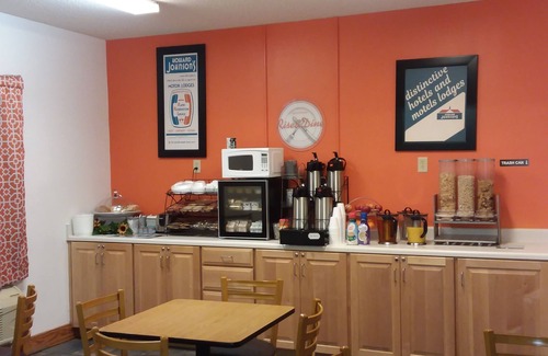 Tifton Hotel | Howard Johnson by Wyndham Tifton GA I-75