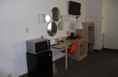 Tifton Hotel | Howard Johnson by Wyndham Tifton GA I-75