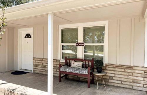 College Station House | Howdy Home