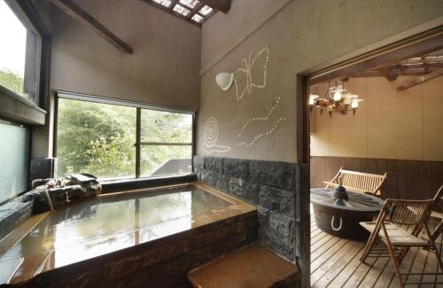 Kurokawa Onsen Hotel | Hozantei