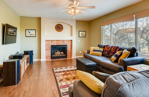 Westridge House | HRCC2489- Fabulous 5 bedroom on Greenspace in Highlands Ranch