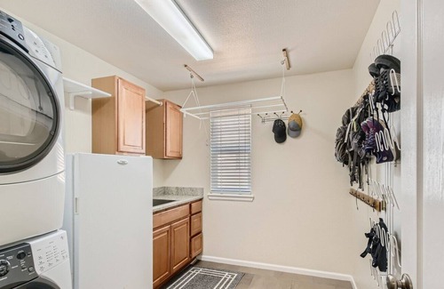 Westridge House | HRSILVM10054 - Beautiful 4 bedroom - Ready for your family!