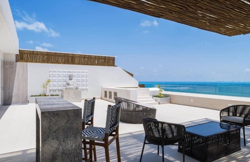 Puerto Juarez Condo | https:/cancun.garzablancaresort.comn3 Bed Penthouse 4300 sq ftnChristmas Week