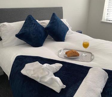 Anlaby Apartment | HU-Thirteen Apt One - Sleeps 4