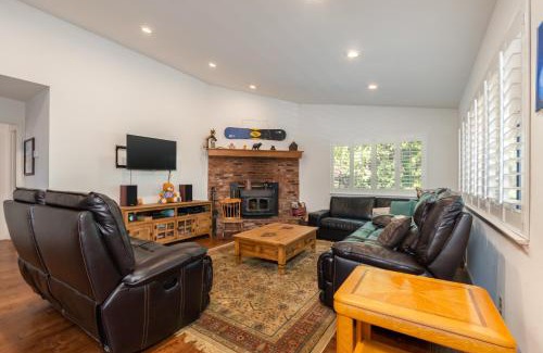Glencoe House | Huckleberry House