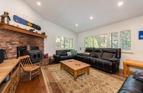 Glencoe House | Huckleberry House