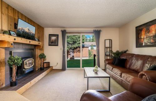 West Yellowstone House | Huckleberry House