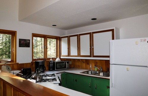 Surry Cottage | Huckleberry Ledge - with beach access. 22 miles from Acadia Nat'l Park