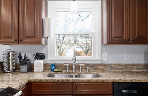 Clarksville House | Hudson House | 0.2 Miles to Red River (1726 Broadripple Drive)