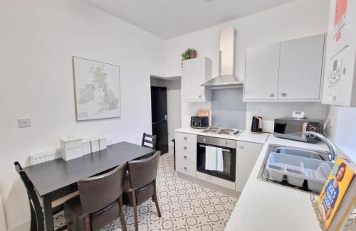 Burnley House | Hudson House Burnley 3 Ensuite Rooms Available