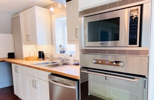 Hudson House | Hudson: Nantucket getaway between beach and nature