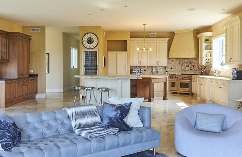 Staatsburg House | Hudson River retreat. Beautiful villa with amazing views near Rhinebeck