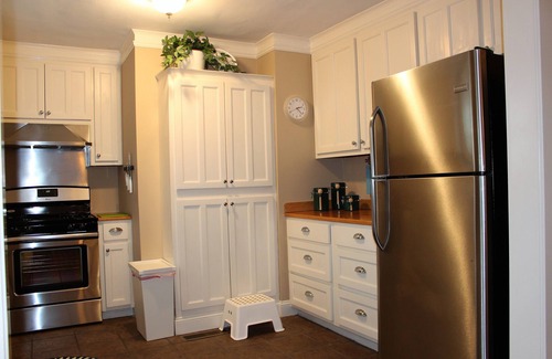 Cartersville House | Hudson's Birdhouse-Quaint Bungalow in Historic "Old Town" downtown Cartersville