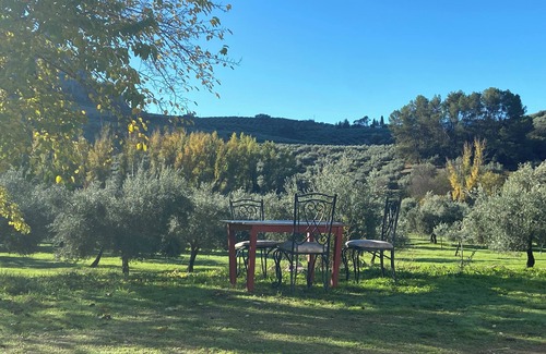 Priego de Cordoba Cottage | Huerta los Villares House. Renovated rural house with fireplace