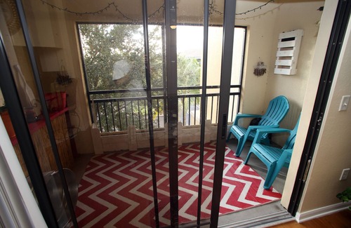 Palm Beach Gardens Apartment | Huge 1 Bedroom (6 Month lease Min.)