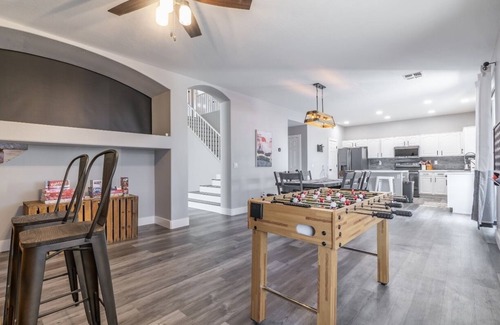 Glenmont Estates House | Huge 4 bedroom home filled with entertainment for all!