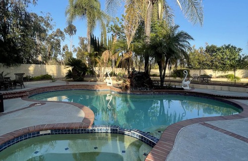 Mission Viejo House | Huge 4 Bedroom Luxury Villa With Pool and Jacuzzi