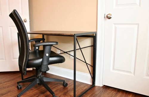 Milan Apartment | Huge 4BR Gated Apartment w/ Off-Street Parking! Great for Groups!