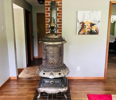 Norwalk House | Huge 5 Bedroom 2 12 Bathroom And Pet Friendly