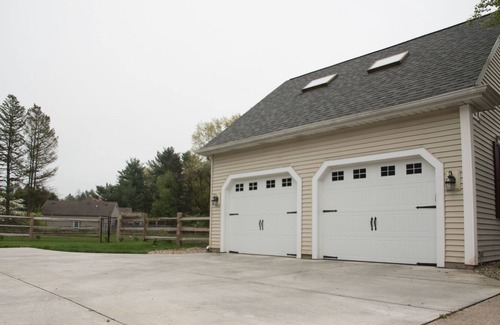 Granger House | Huge 5 bedroom home close to all amenities