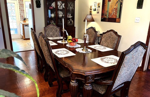 Midtown House | Huge backyard nClose to DowntownnQuiet neighborhood nn