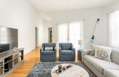 Hampton Bays House | Huge, Brand new renovated house in perfect location to all Hamptons!
