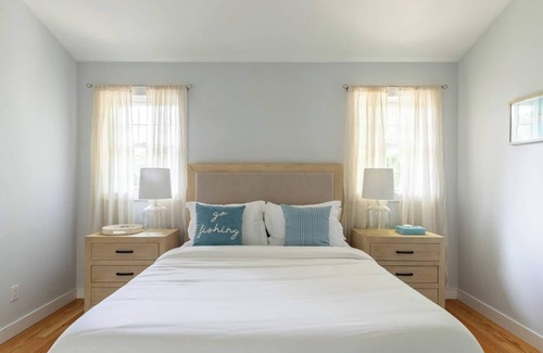Hampton Bays House | Huge, Brand new renovated house in perfect location to all Hamptons!