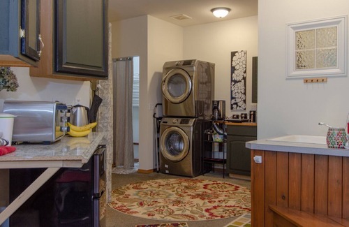Olympia House | Huge, Bright, Vaulted Ceilings. Quiet. Convenient. Views! Generator. NATURE!