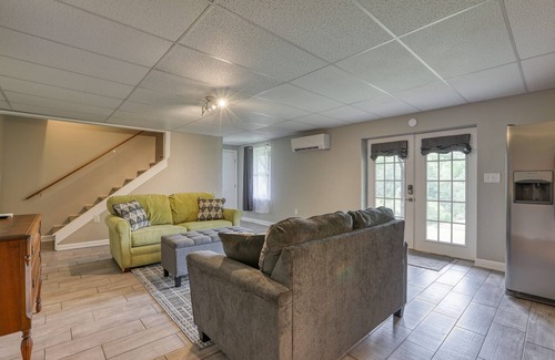 Alexander Apartment | Huge Cabin Apartment, over 1250 SF, Mountain views! 2 car garage, All 1 level!