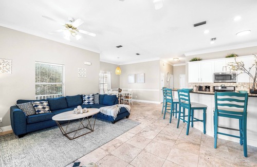 Crystal Shores House | Huge Discounts Aug–Oct Dogs ok Golf Cart/Bikes