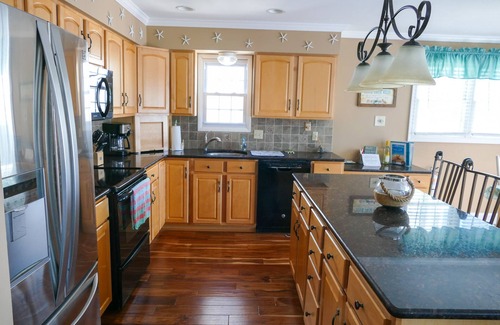 South End Condo | Huge Four Bedroom Two Bath First Floor Condo Across the street From Beach