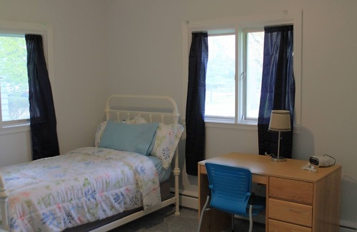 Rochester House | Huge Home - Heart of Town w Space for Everyone