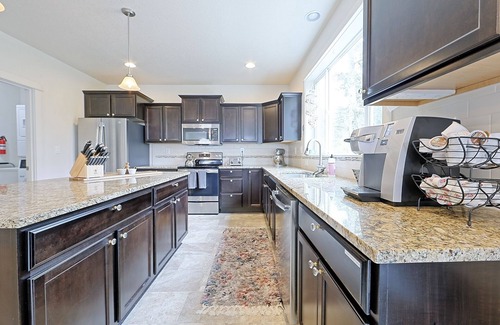 Rockaway Beach House | Huge hot tub, steps to beach, dog friendly, fire pit!